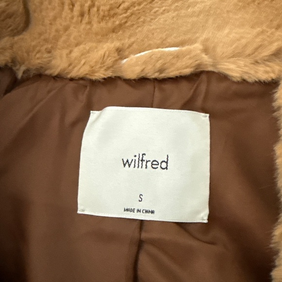Wilfred Faux Fur Coat – Size Small (Aritzia) - Picture 2 of 4